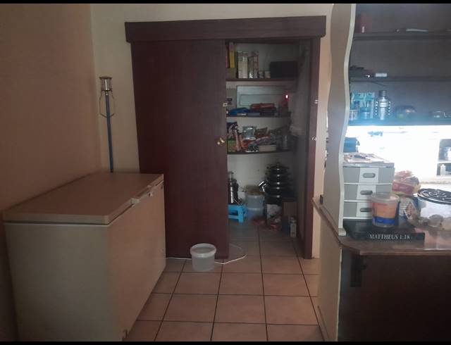4 BEDROOM HOUSE FOR SALE IN PROTEA PARK